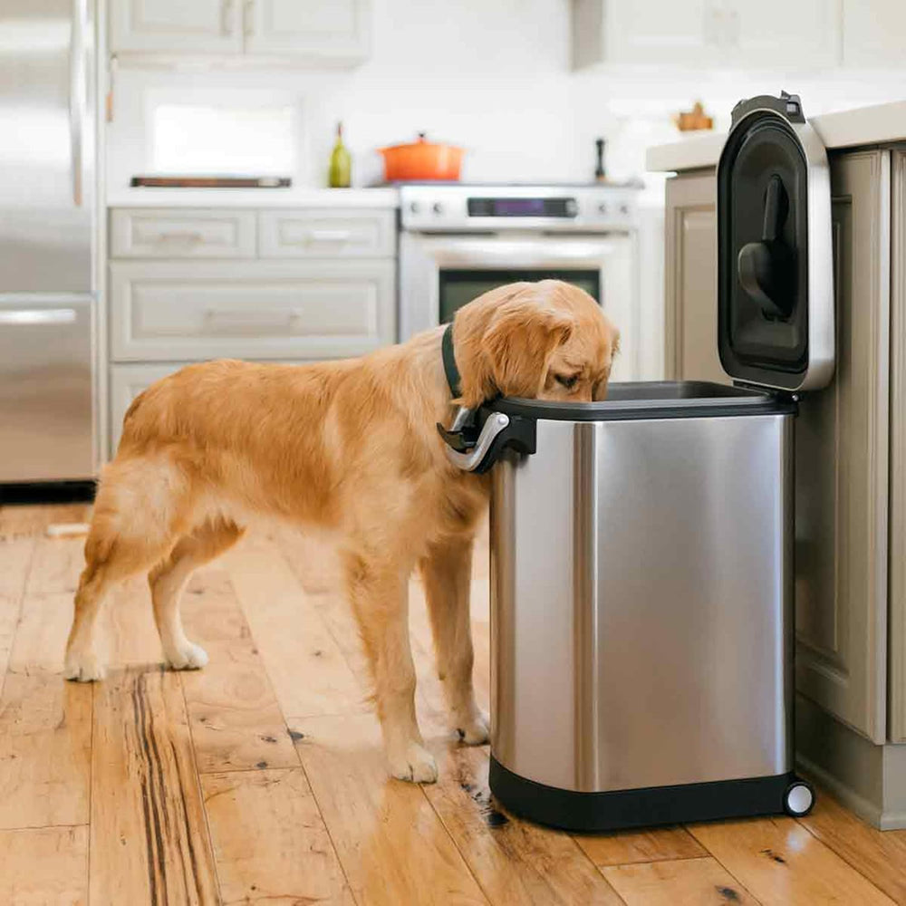 simplehuman Large Pet Food Storage Container, Holds 30-35 lb / 14-16 kg of Dr...