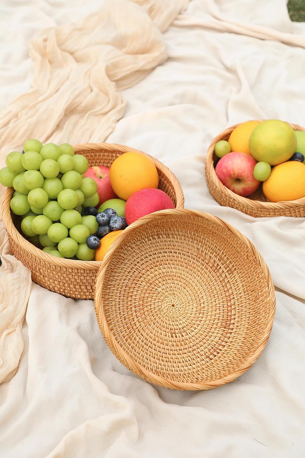 HITOMEN Handmade Rattan Bread Baskets Round Wicker Fruit Serving Storage Bowl...