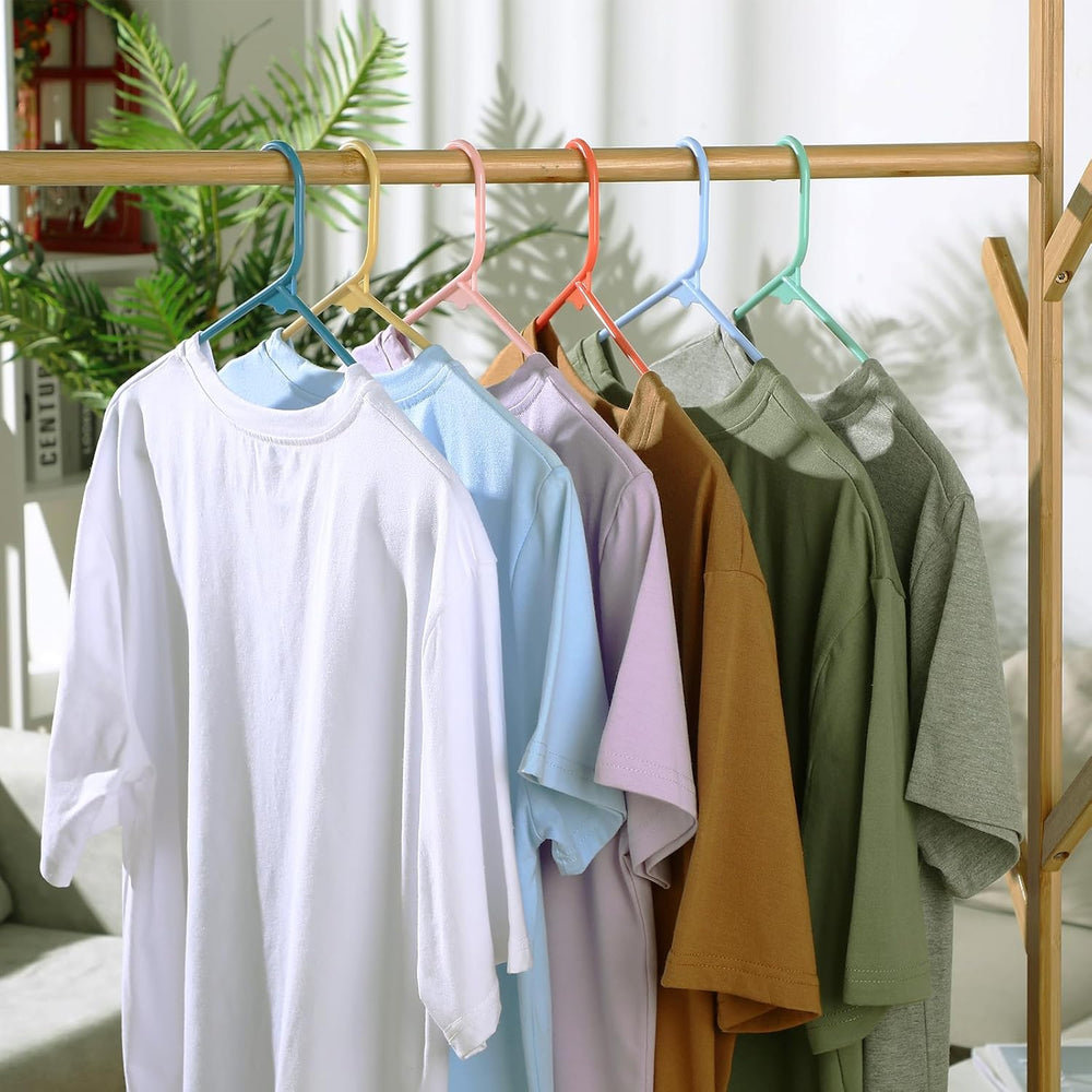 Jetec 120 Pcs Plastic Clothes Hangers Bulk Heavy Duty Hangers with Hooks Dura...